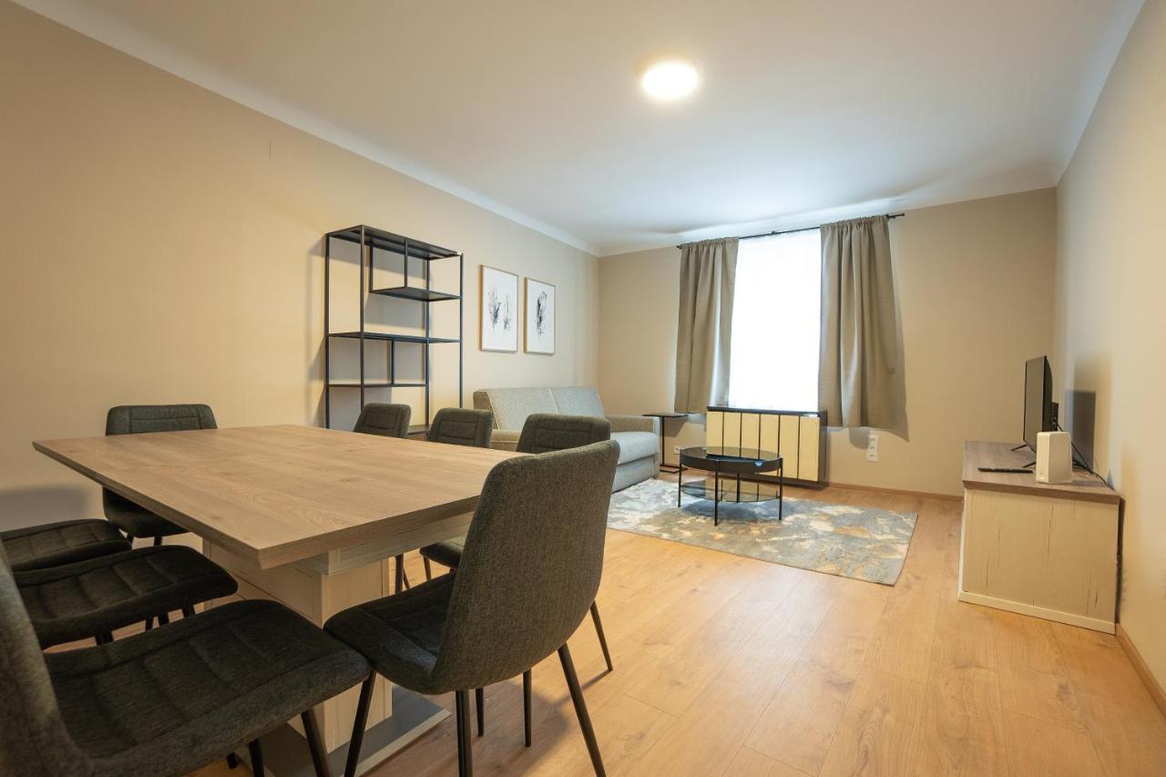 A 2-Bedroom Apartment With A King-Size Bed And A Balcony Is Located Just A 15-Minute Walk From Stephansplatz. Vienna Exterior photo