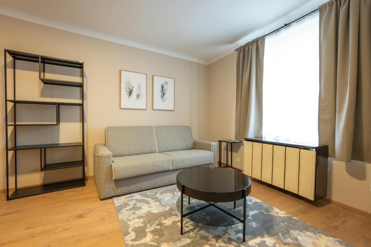 A 2-Bedroom Apartment With A King-Size Bed And A Balcony Is Located Just A 15-Minute Walk From Stephansplatz. Vienna Exterior photo