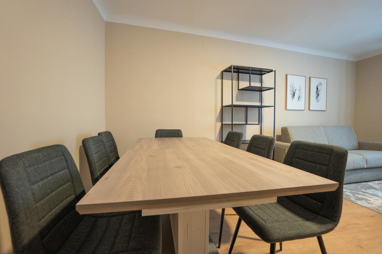 A 2-Bedroom Apartment With A King-Size Bed And A Balcony Is Located Just A 15-Minute Walk From Stephansplatz. Vienna Exterior photo